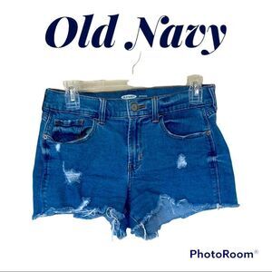 ❤️Old Navy Boyfriend Distressed Denim Shorts